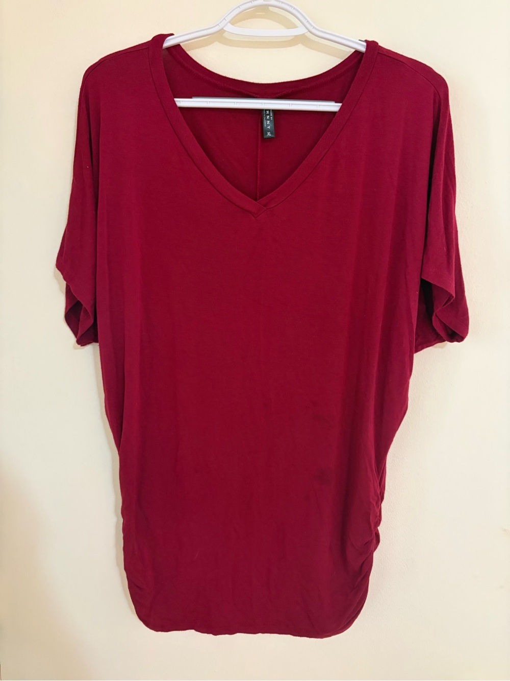 V-Neck Short Sleeve Tee in Deep Wine
